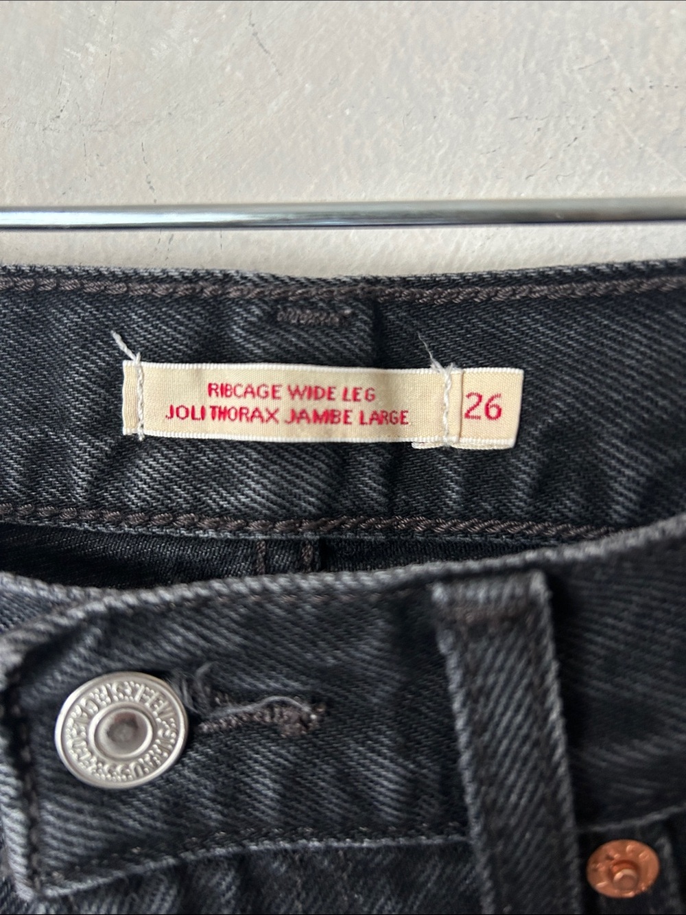 Levi’s RIBCAGE WIDE LEG JEANS - Size 26 black grey charcoal - Picture 5 of 12